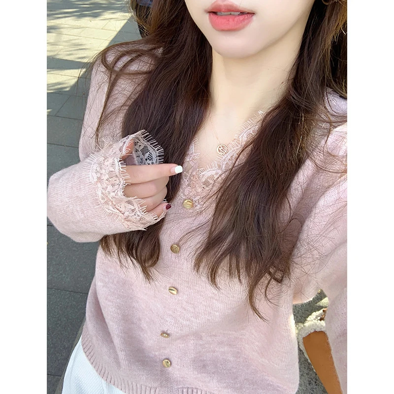 温柔风蕾丝花边粉色毛衣女冬季百搭大码宽松软糯针织衫内搭上衣