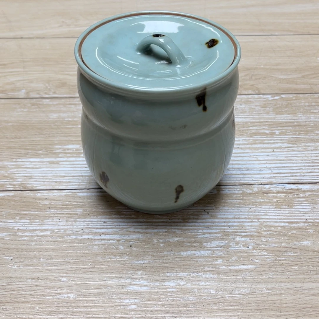 瓷片用****9密密麻麻地排列着一个