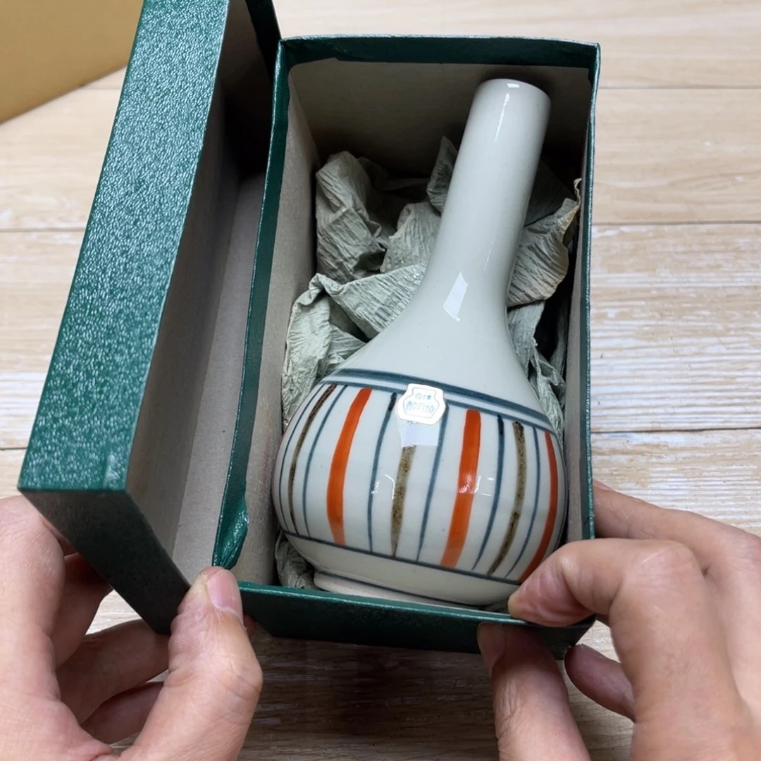 瓷片用****9密密麻麻地排列着一个