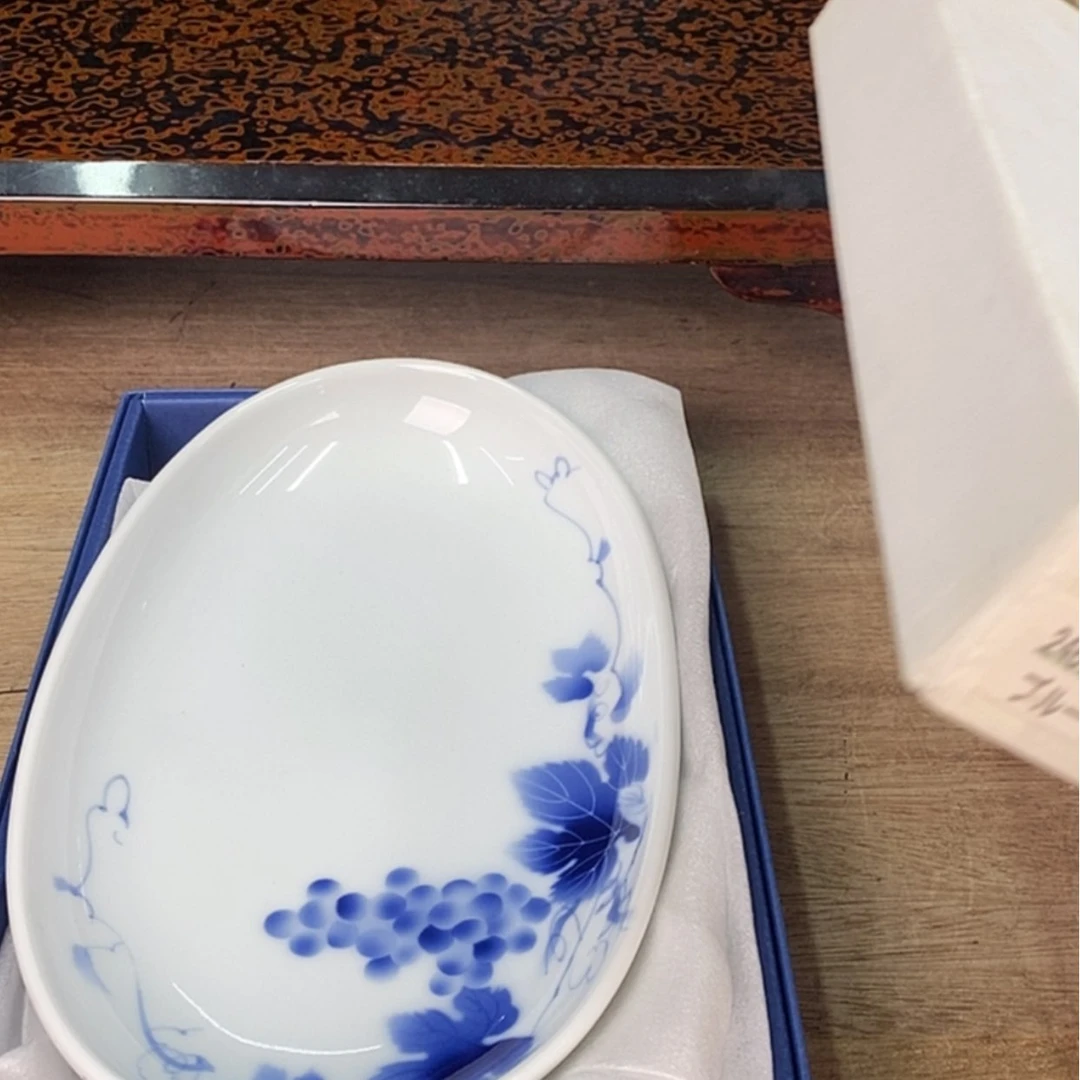 【闪购商品】骨瓷摆件哇*天