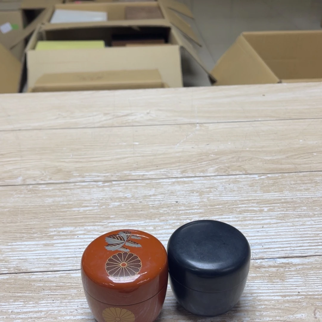 瓷片用****9密密麻麻地排列着一个