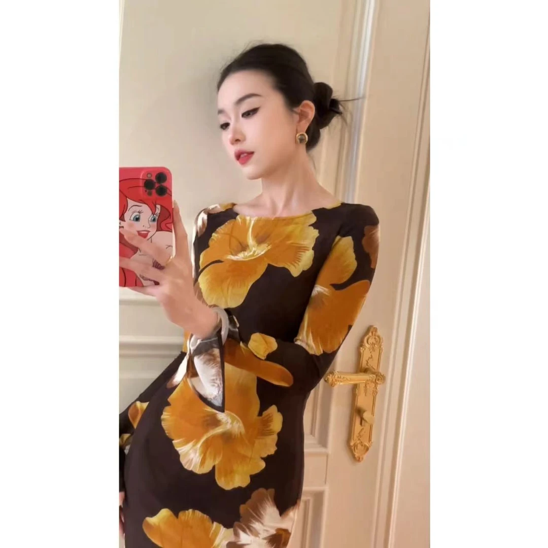 裁一2024新品大花露背连衣裙24-13