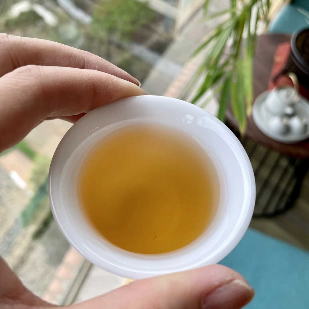 忙麓山昔归古树茶杆 2023普洱茶生茶散茶口粮茶临沧正山 格茶生活