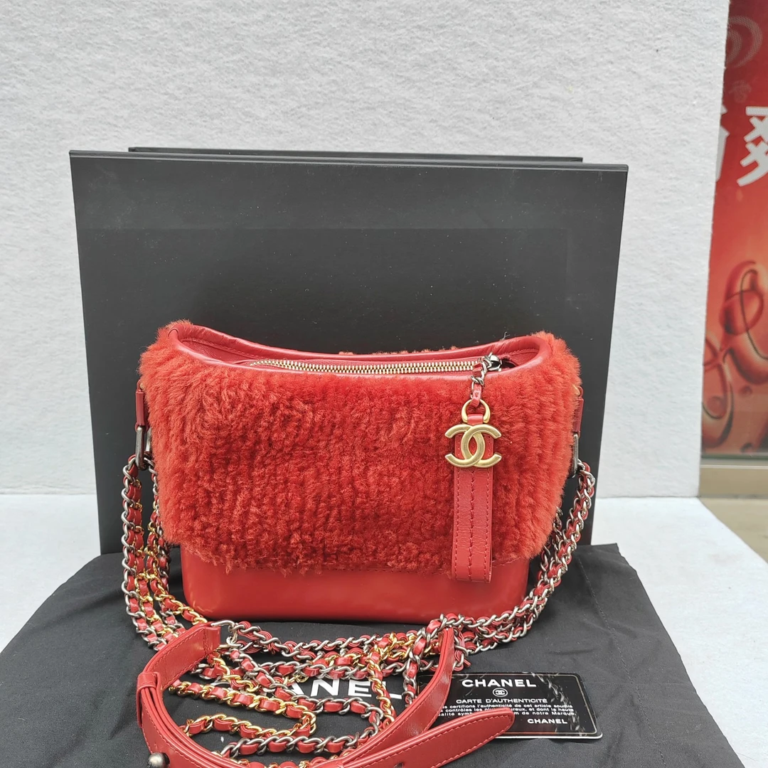 99新 Chanel/香奈儿 109693 毛毛拼皮流浪包小号斜挎包单肩红色