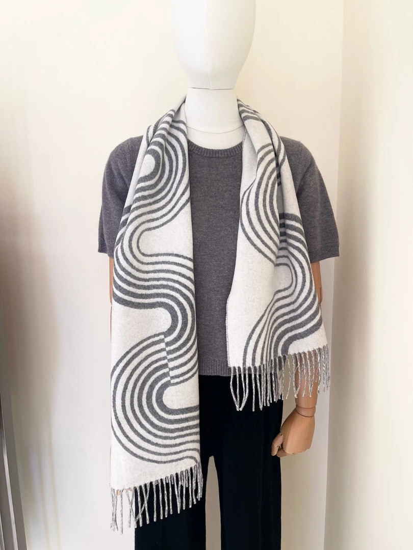 全新未使用 Hermes/爱马仕 117521 爱马仕双面围巾 140*30cm