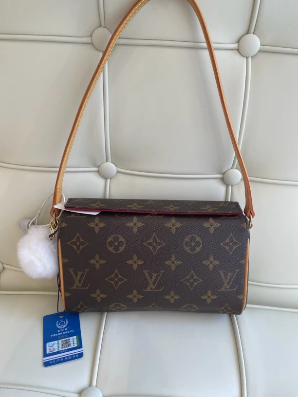 95新 LouisVuitton/路易威登 116730 lv表参道腋下包换配皮