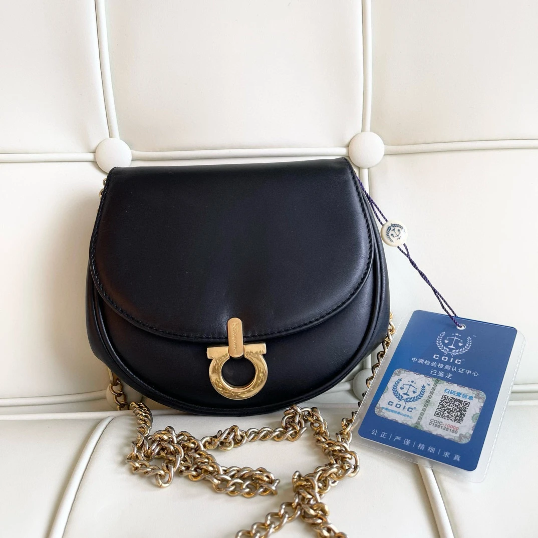 95新 FERRAGAMO/菲拉格慕 116312 小猪黑金斜挎腰包单肩包斜挎包