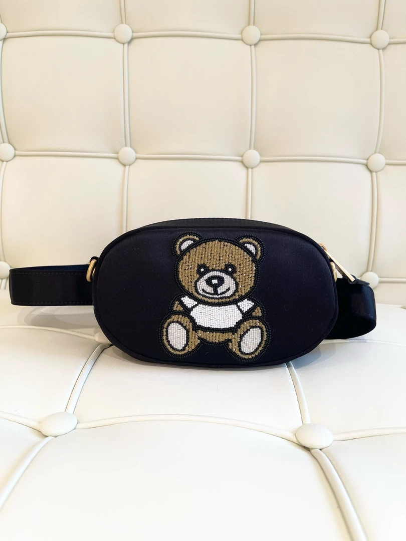 全新未使用 MOSCHINO b008 莫斯奇诺腰包