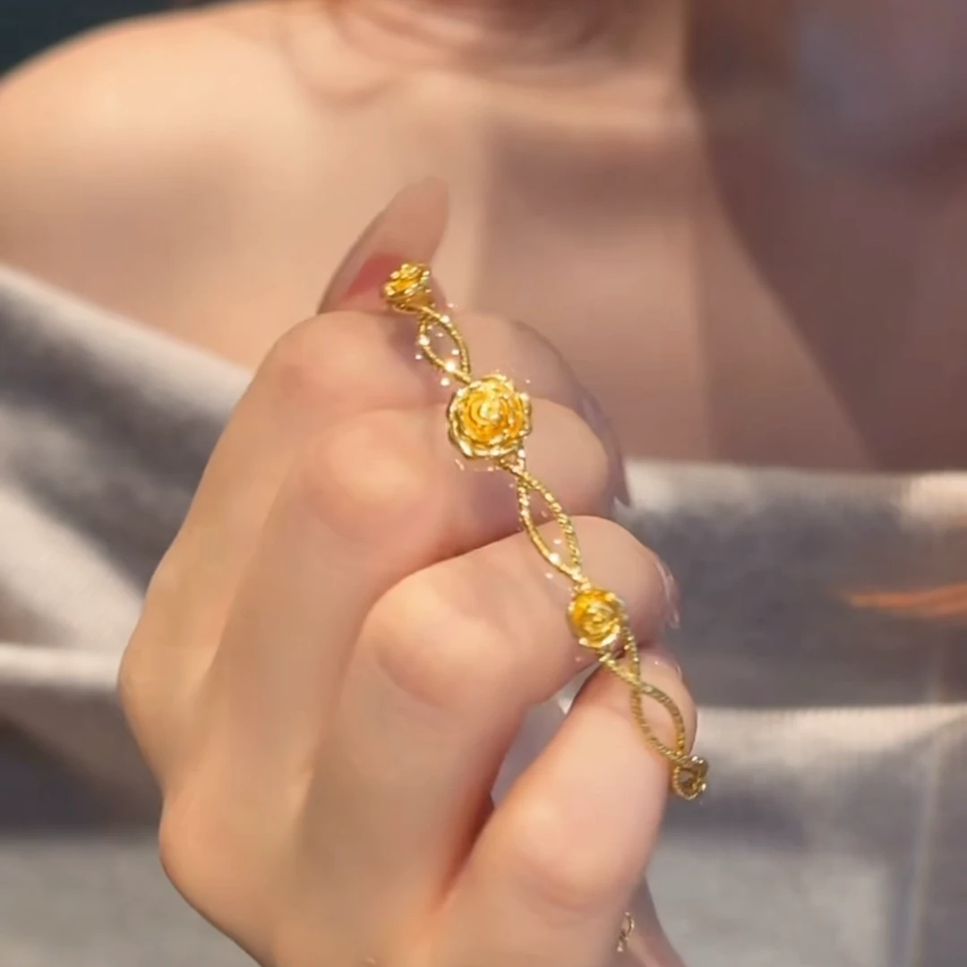 钛钢手镯 时尚新款浪漫玫瑰花环手镯可调节轻奢小众送女友礼物ins