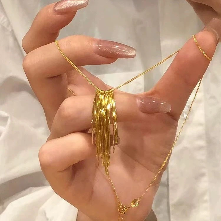 钛钢项链 时尚新款波光粼粼流苏项链女士轻奢气质高级感锁骨链ins