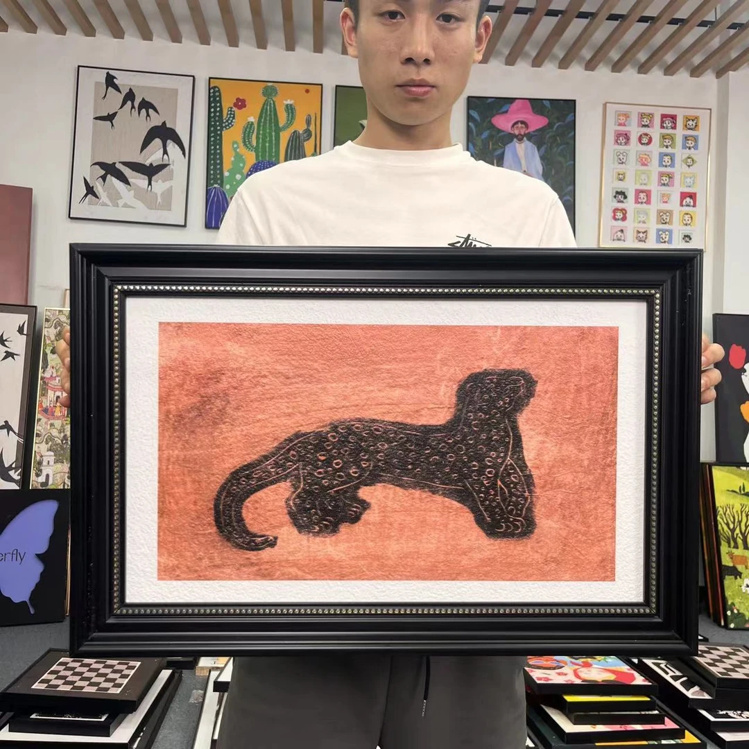 新款常玉金钱豹客厅沙发背景墙法式装饰画入户玄关砂岩挂画146