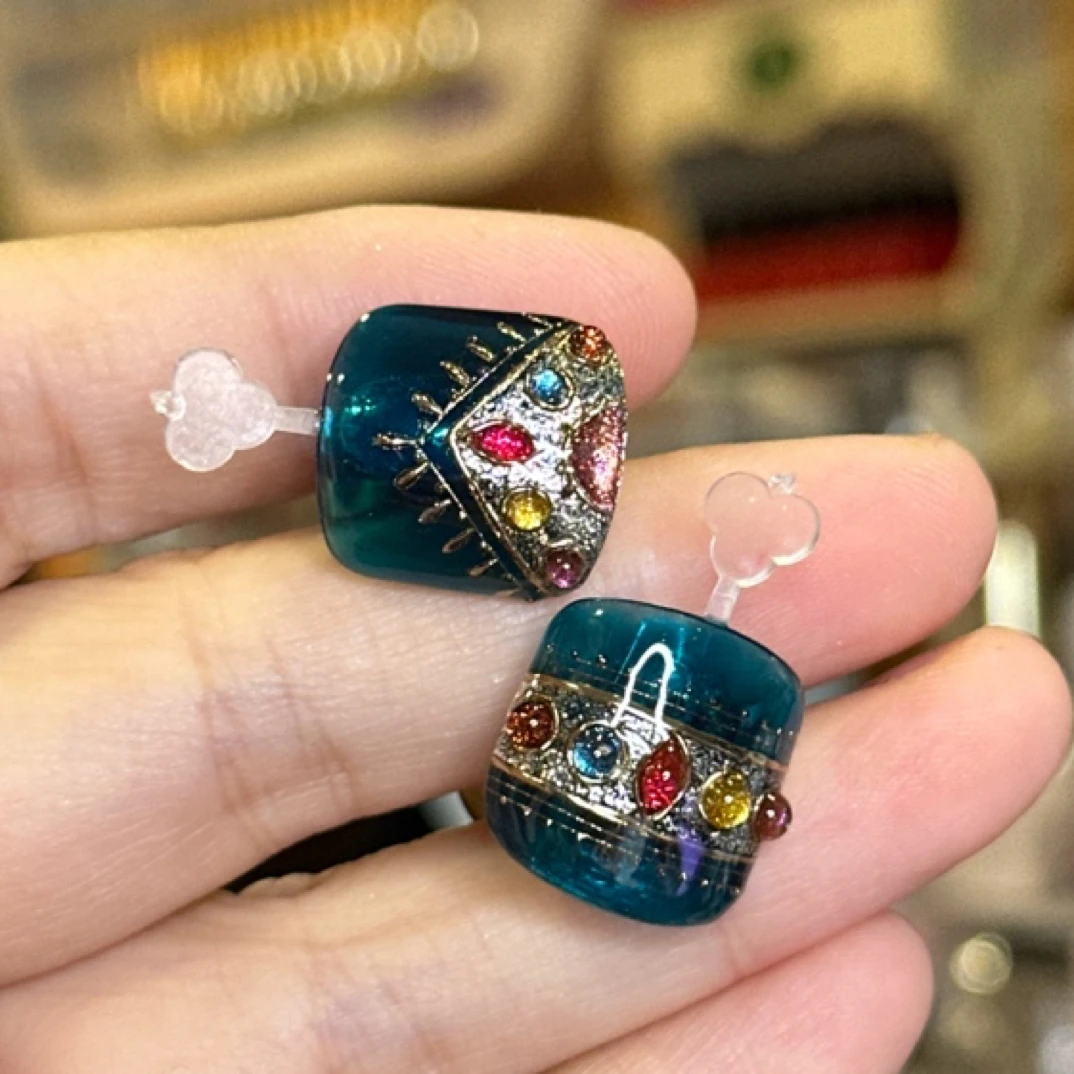 贴片蝈蝈笑脸穿戴式手工穿戴甲可爱复古显白脚趾穿戴甲脚美甲绿色