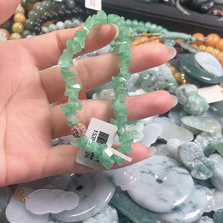 翡翠颈饰足铂镶嵌