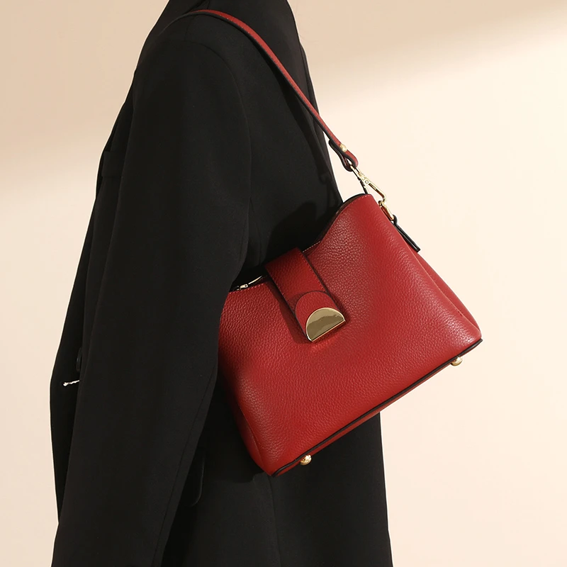 头层牛皮时尚妈妈腋下包高级感红色新娘结婚包礼物日常可用斜挎包