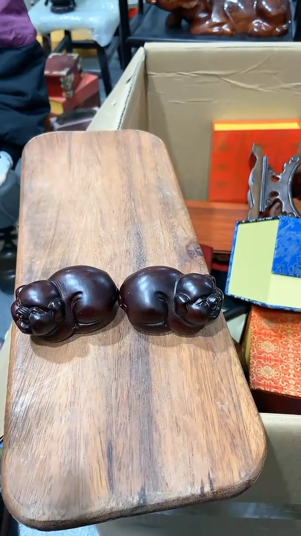 【闪购商品】HT 一对猪摆件
