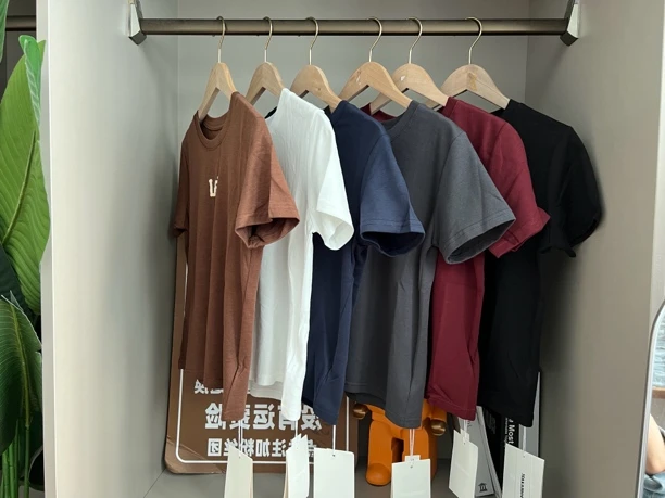 781新款时尚M家简约休闲T恤