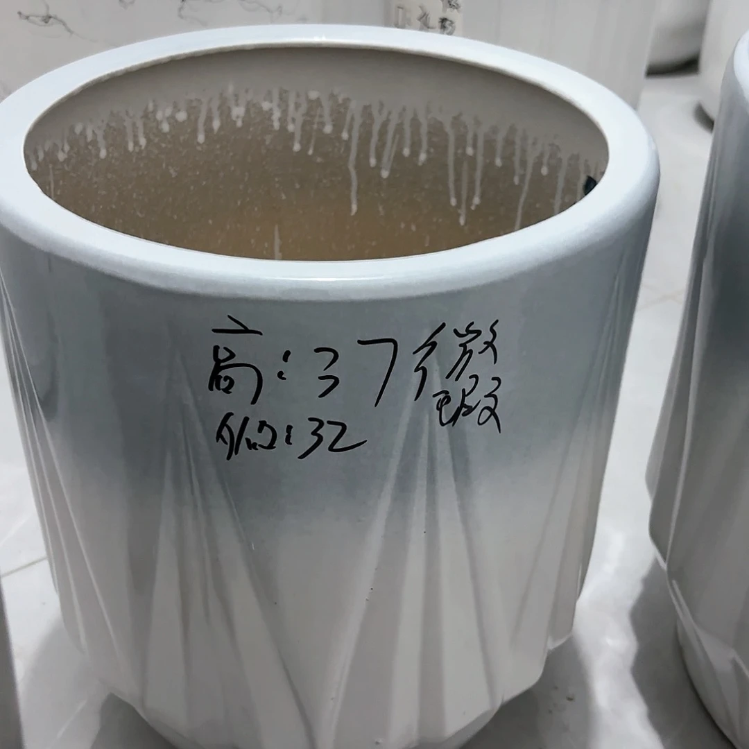 陶瓷20CM（含）-50CM（不含）微瑕 砖石渐变发1