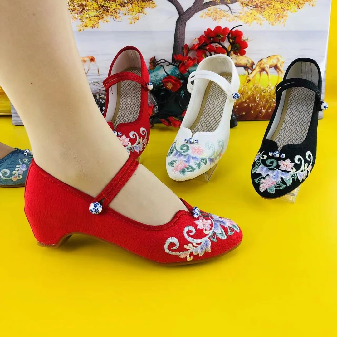 绣花鞋广场舞鞋汉服鞋好穿绣花老北京布鞋618精选好物618低价好物