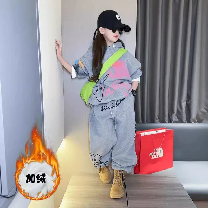 女童炸街加绒套装秋冬款中大童连帽涂鸦一体绒卫衣休闲运动两件套