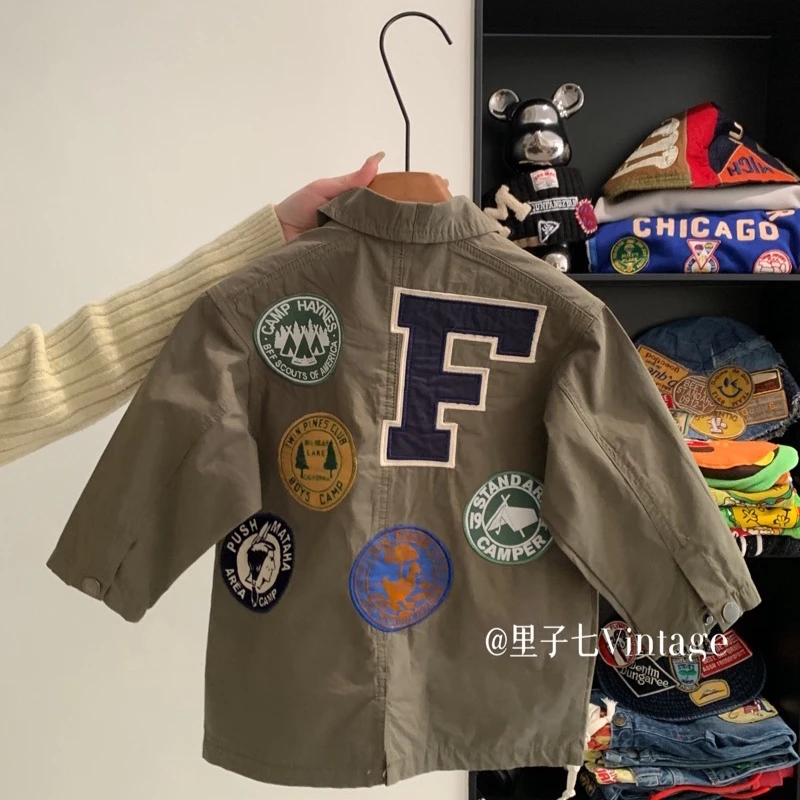 里子七童装日系童装DD儿童风衣贴标徽章男女童长款工装外套23694