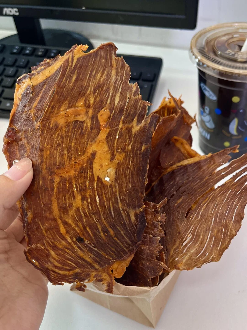 安格斯牛肉干薄脆片多口味酥脆健康零食雪花牛肉脆片原切新鲜现做