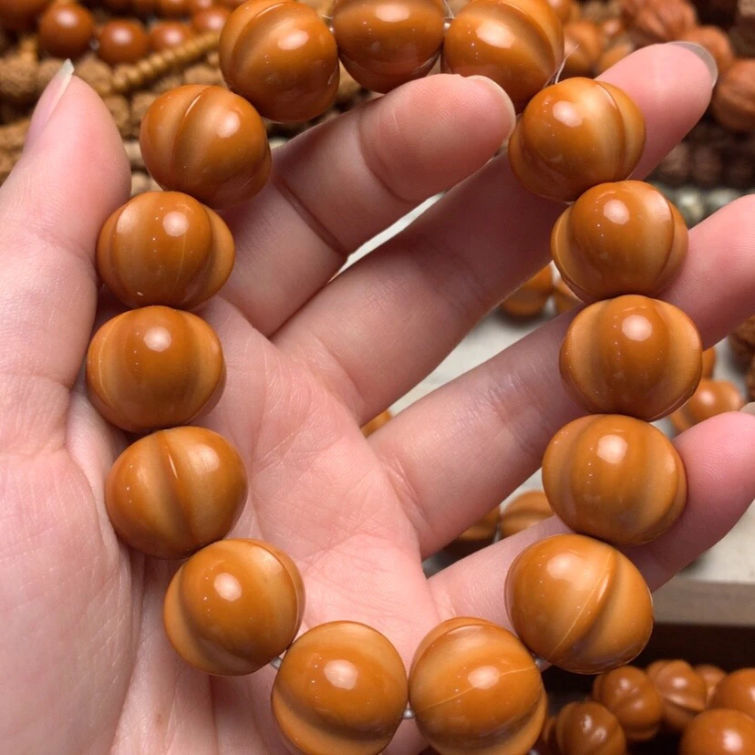 三花鲨鱼背16-17mm猴头核桃手串男鲨鱼鳍（返油斑黑点介意勿拍）