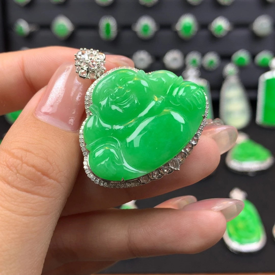 翡翠颈饰18K金镶嵌吊坠