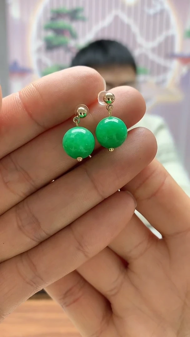 【闪购商品】翡翠耳钉未镶嵌耳饰