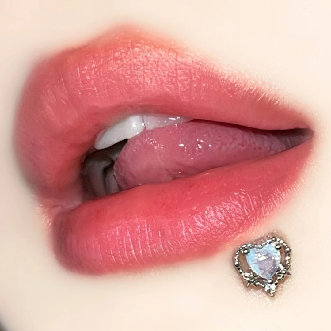钛钢耳饰 钛钢唇钉 爱心蛋白石精致优雅高级感外螺纹穿刺品ins风