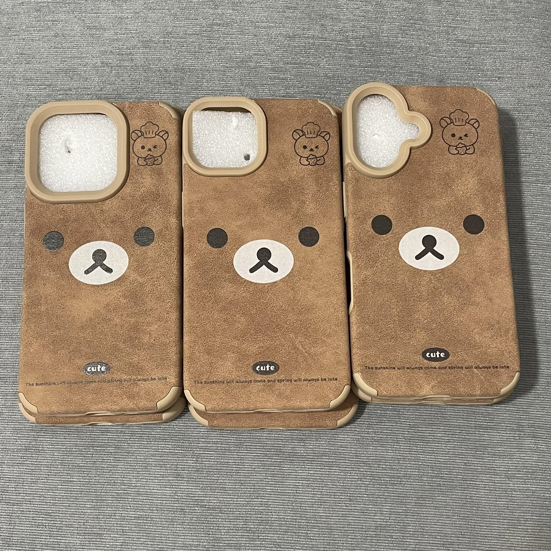 秋冬咖色轻松熊适用苹果16pro手机壳iPhone15翻毛皮14软壳13/12/1