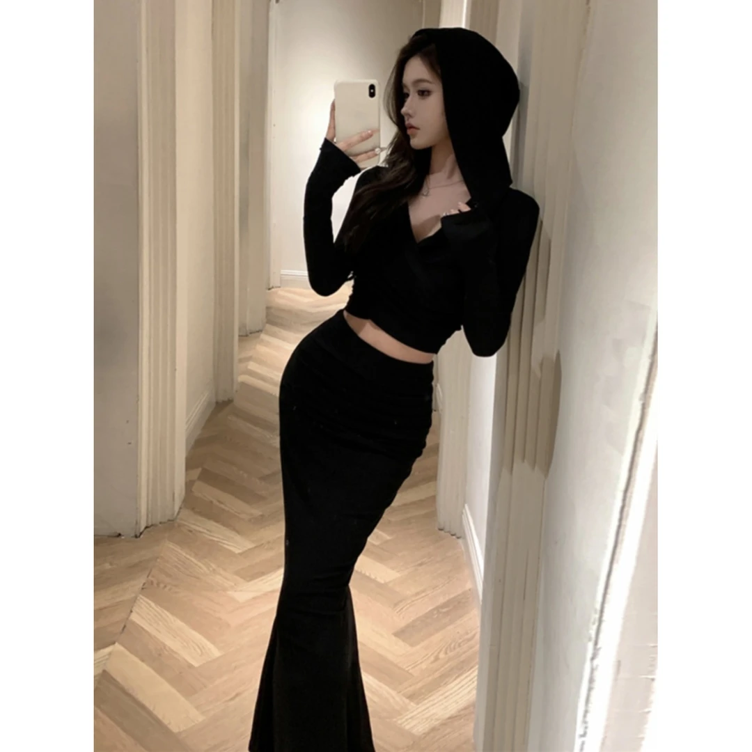 2025气质辣妹御姐紧身连帽上衣臀鱼尾裙两件套秋季新爆款时尚套装