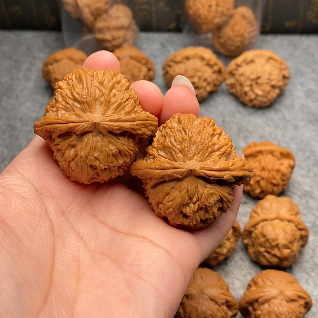 文玩核桃把件精品白狮子46全品