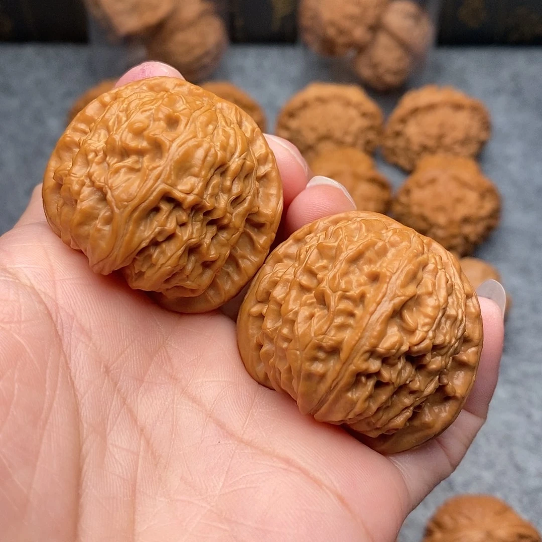 文玩核桃把件精品白狮子40
