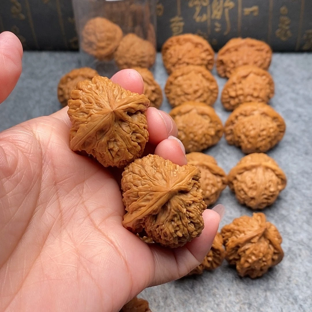 文玩核桃把件精品高炮南疆石37