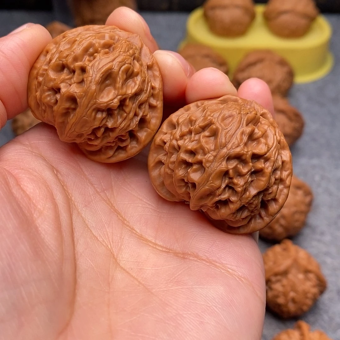 文玩核桃把件九*桃心宫灯37全品