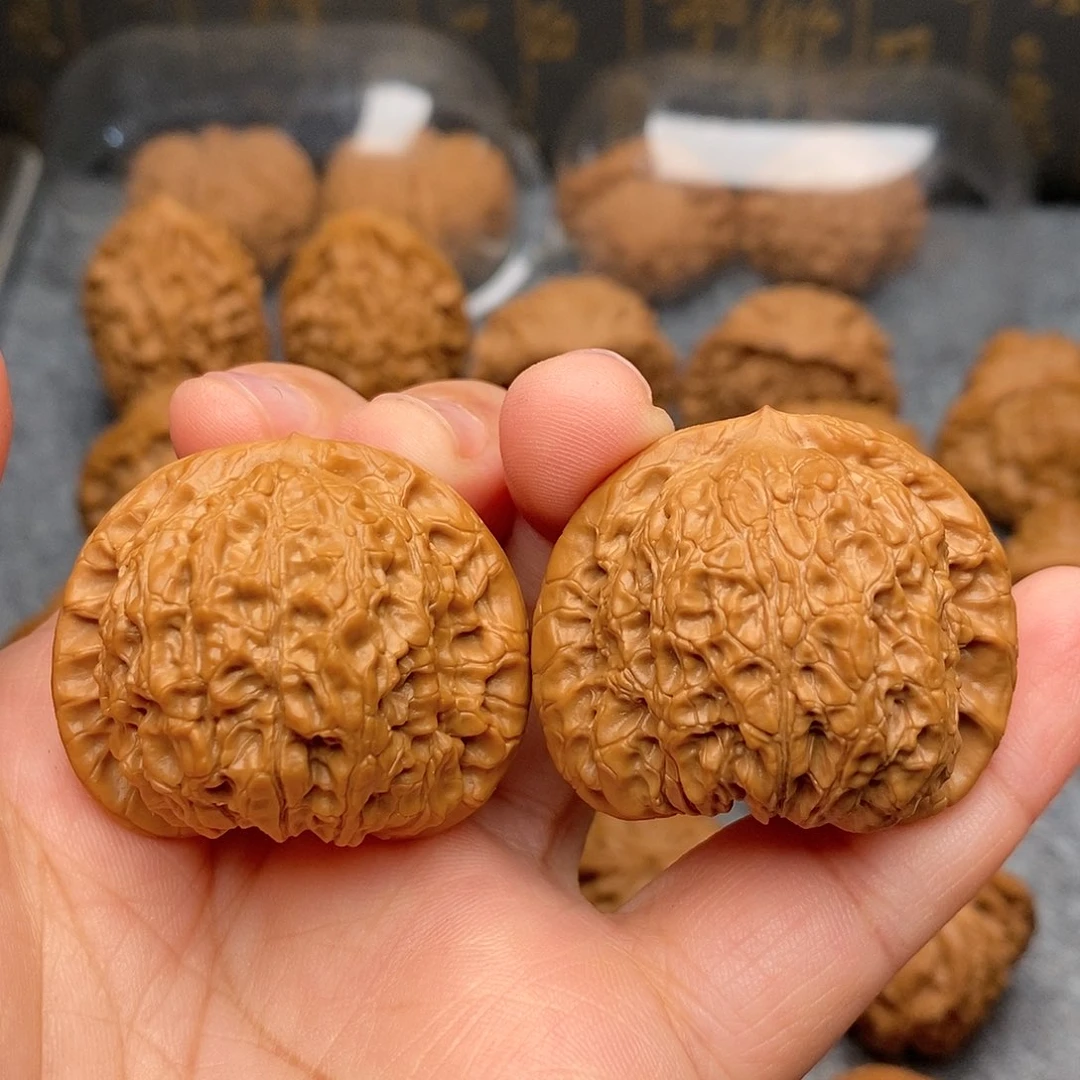文玩核桃把件39精品血麒麟
