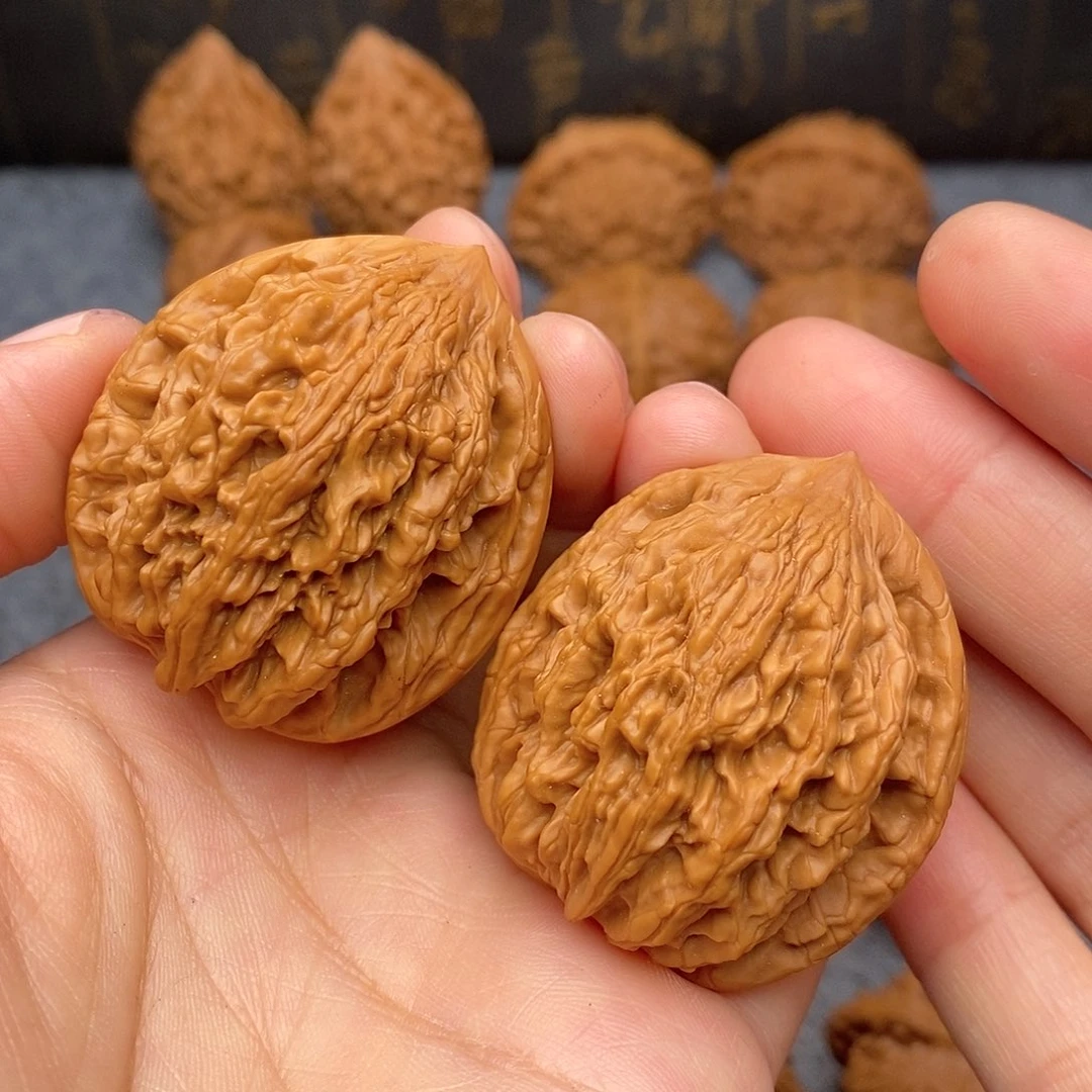 文玩核桃把件粗筋虎38加