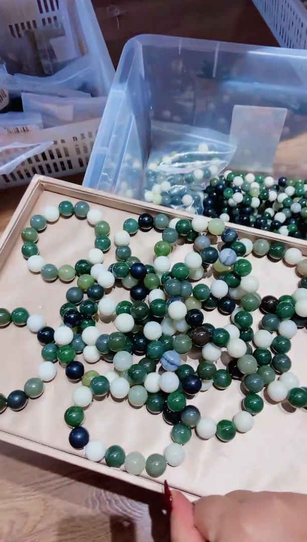 【闪购商品】翡翠手串未镶嵌多宝16多样性拍一发一有裂