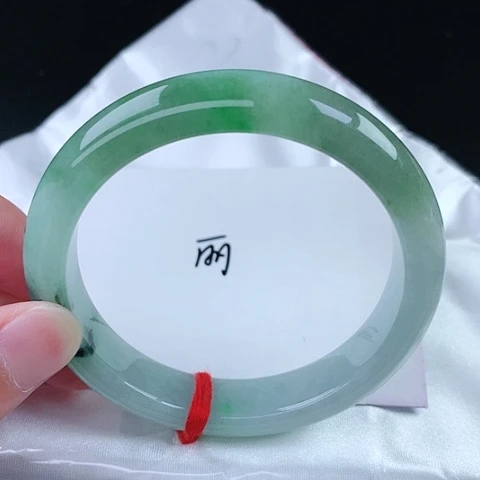 翡翠手镯未镶嵌68号手镯