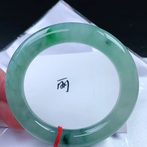 翡翠手镯（圆镯）未镶嵌65号手镯