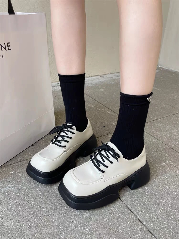 2051新款漆皮方头搭系带甜酷英伦风小皮鞋女单鞋