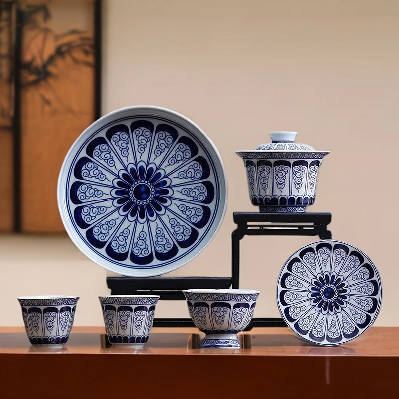 日式高档青青花卷草纹系列盖碗手工复古陶瓷中式主人杯缠枝创意