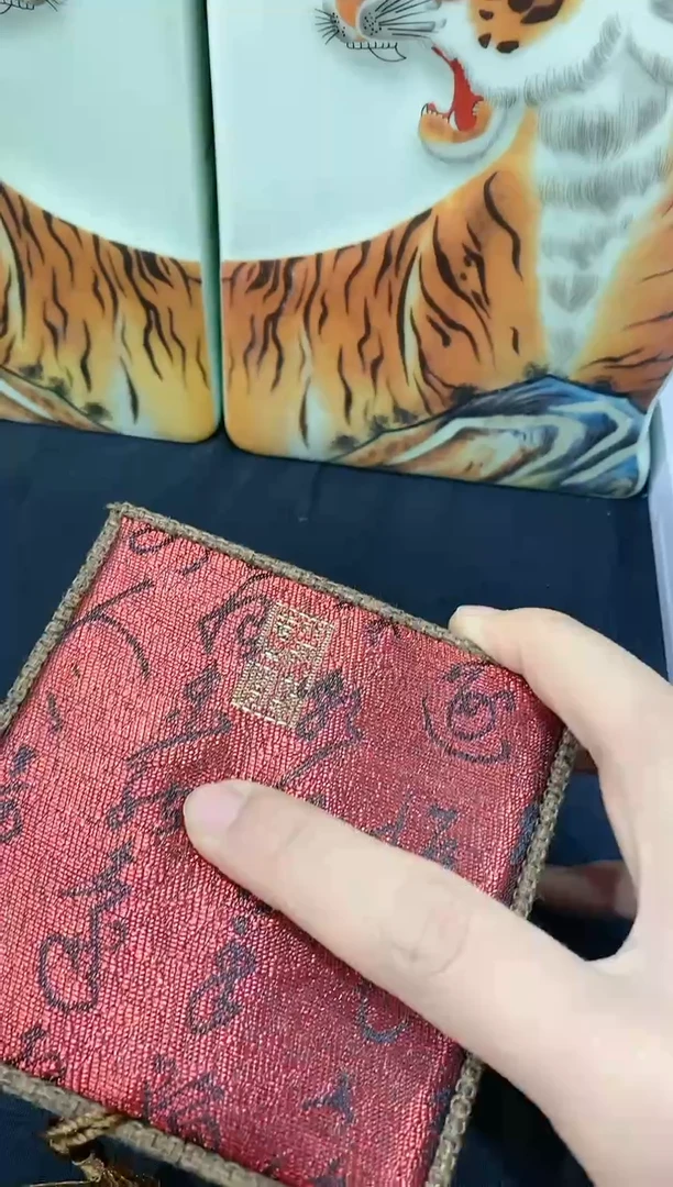 【闪购商品】瓷其他GU C