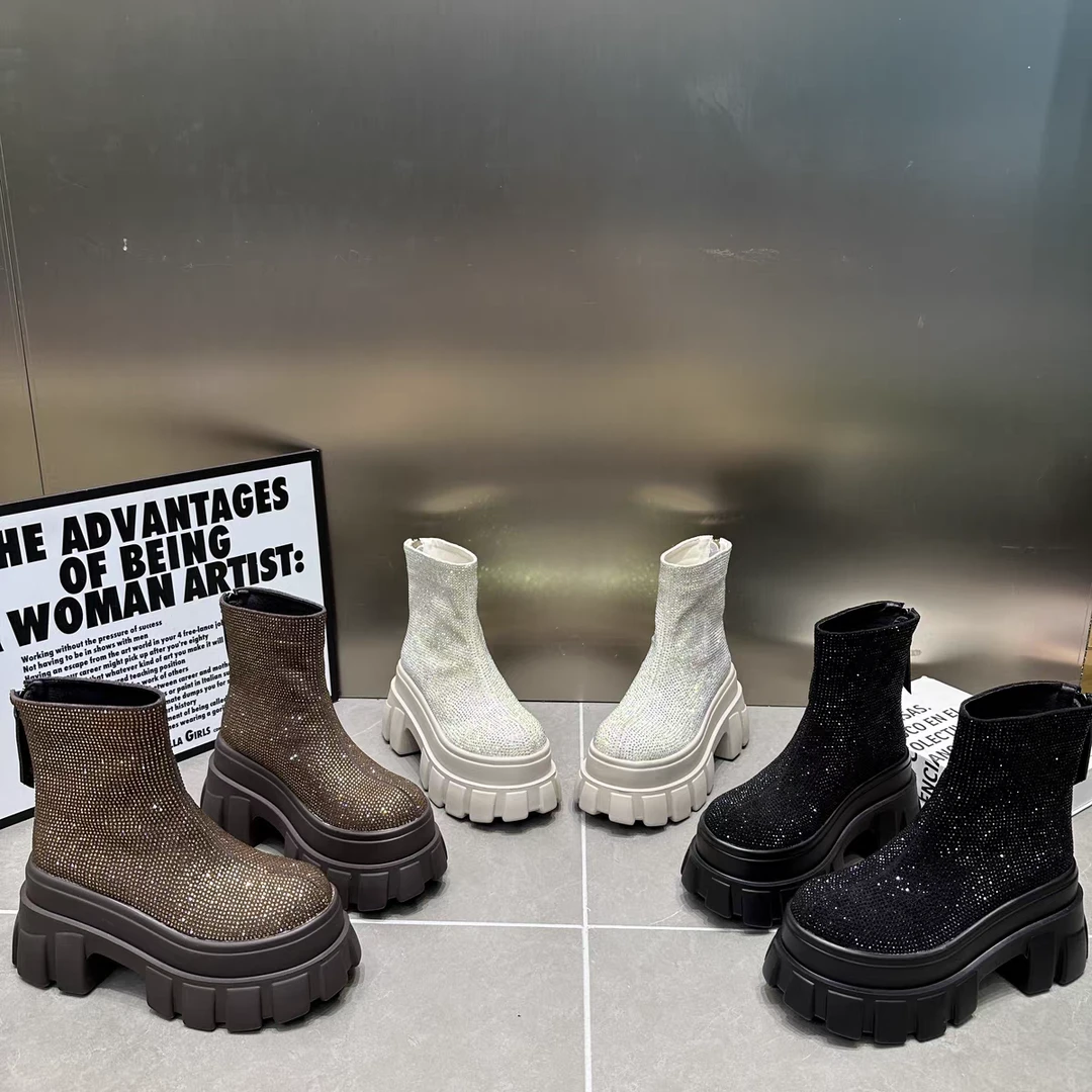 满钻松糕底马丁靴2024秋冬新款小个子增高英伦风切尔西短靴黑天鹅