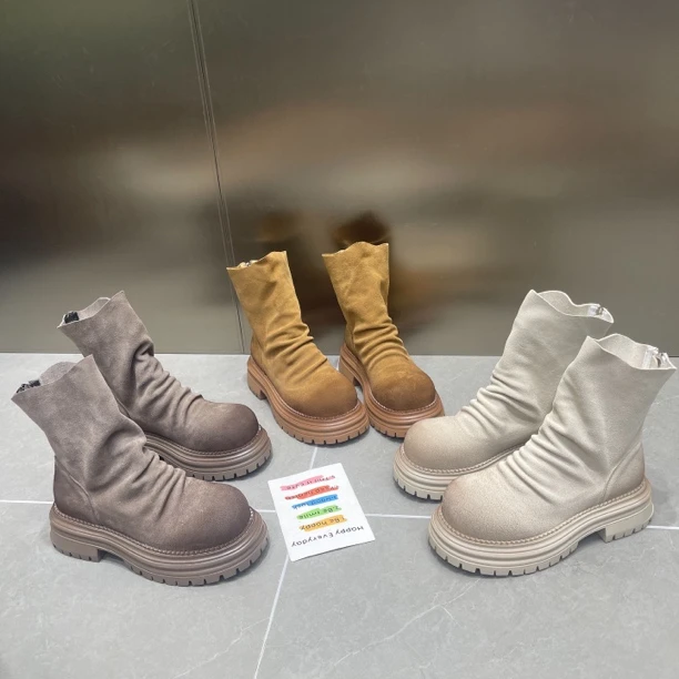 2024夏走秀款真皮百搭休闲短靴时尚倒倒靴短靴软底软面不倒靴