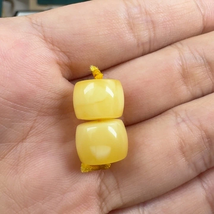 蜜蜡珠宝奇石未镶嵌