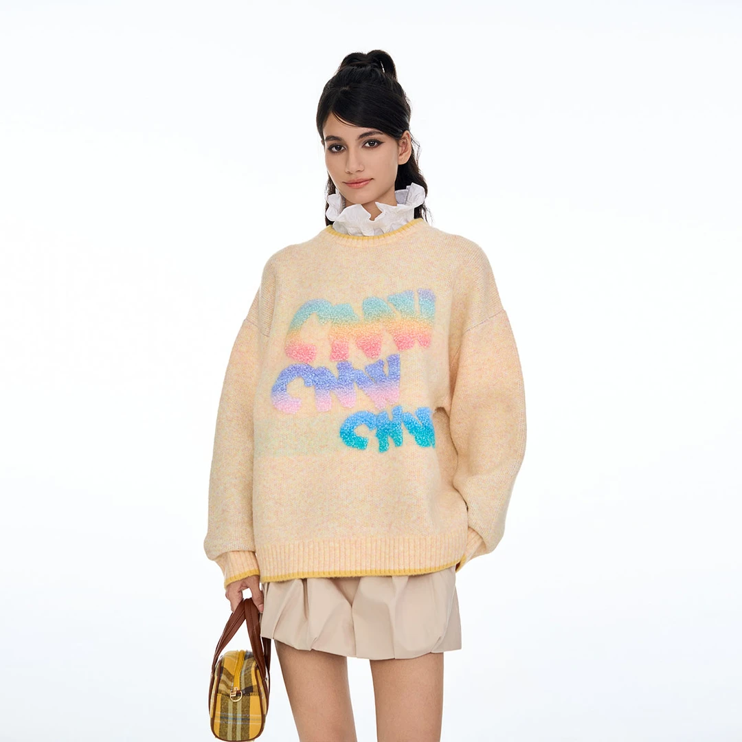 CANOTWAIT_陈伟霆时尚休闲秋冬渐变慵懒风立体LOGO套头宽松毛衣