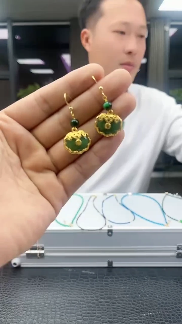 【闪购商品】紫晶耳饰未镶嵌l10