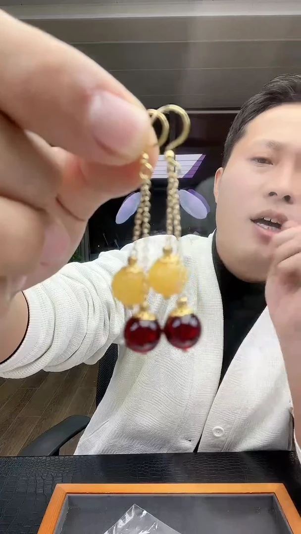 【闪购商品】琥珀耳饰未镶嵌b78