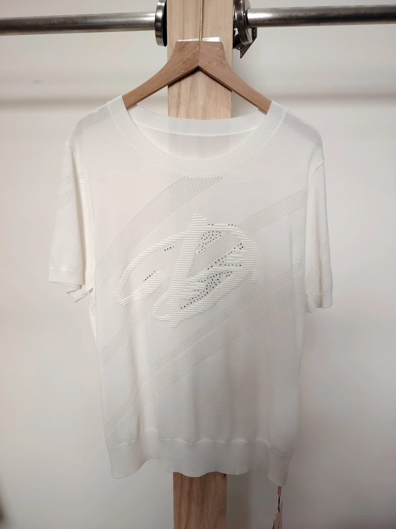 5852-新款时尚圆领暗纹针织短袖